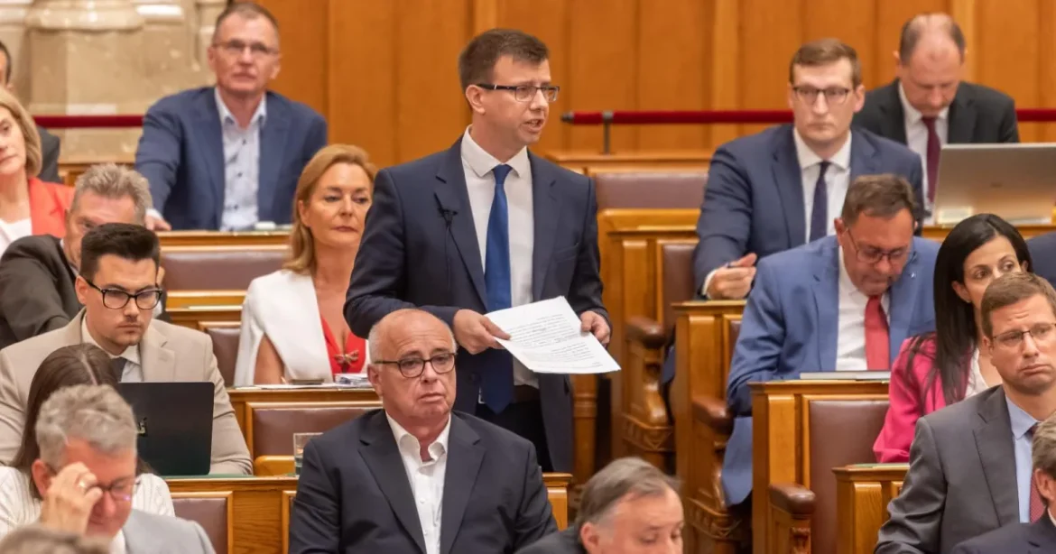 Fidesz és KDNP képviselők nem hallgatták meg Baka András felszólalását