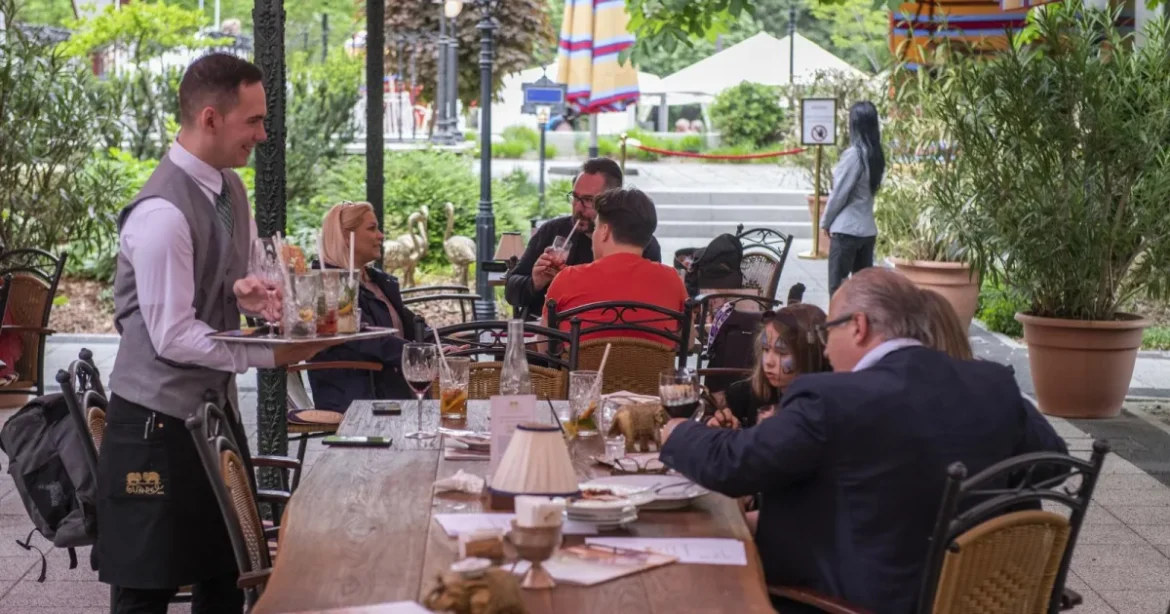 Gundel nagyobb szeletet harapna a rendezvénypiaci tortából