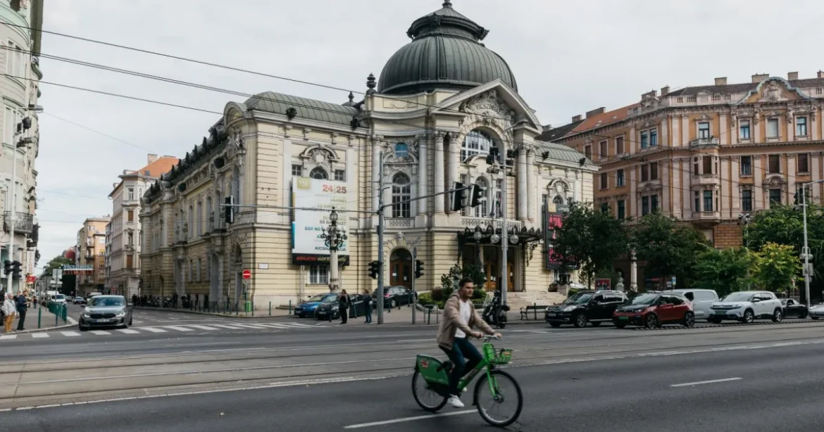 Jó szerencse, hogy nem lett emberölés a Vígszínháznál