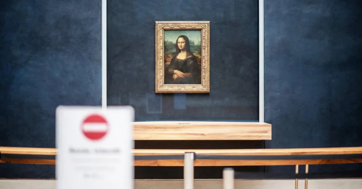 Két német férfit őrizetbe vettek a Louvre-ban festményragasztás miatt