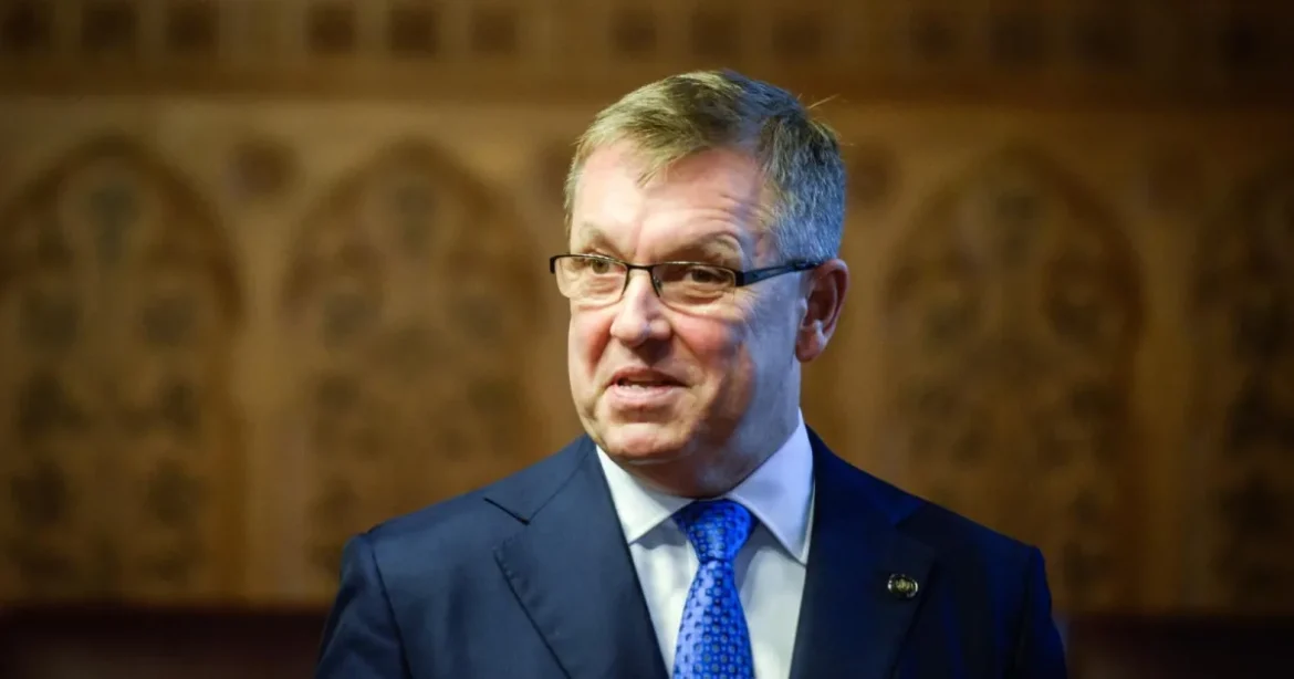Matolcsy György, a jobb kéz, amelyet most levágnak