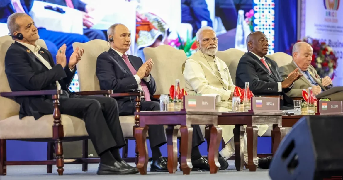 Modi Putyinnal egyeztetett a kapcsolatokról, de a háború lezárását is kérte