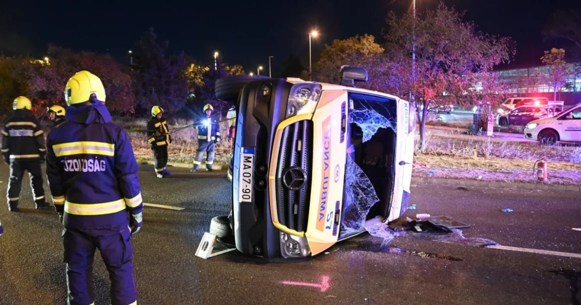 Súlyos baleset Budapesten: mentőautó ütközött, többen megsérültek
