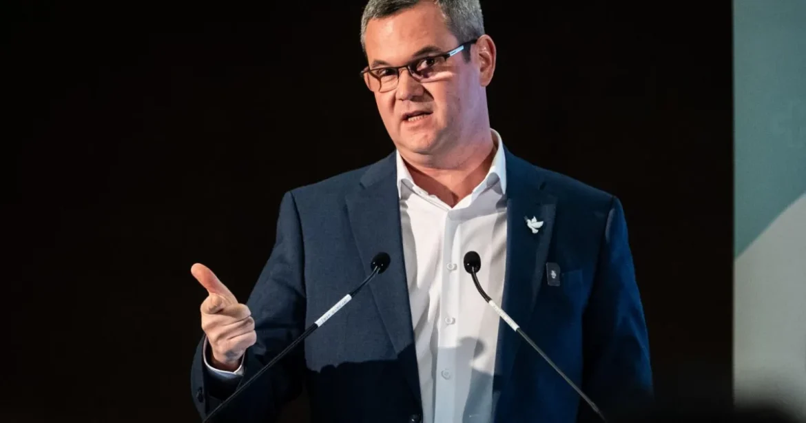 Takács Péter a MOK-ról: Minden szavamat vállalom, amit róluk írtam