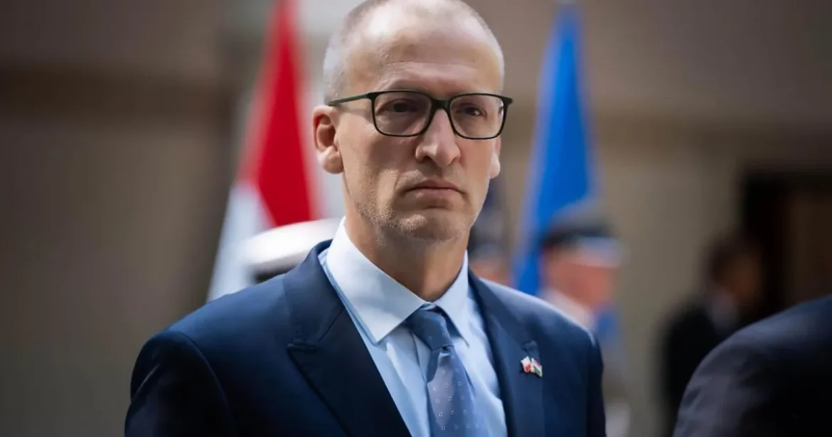 Tarr Zoltán munkavégzés alól felmentette az Operettszínház vezetőjét