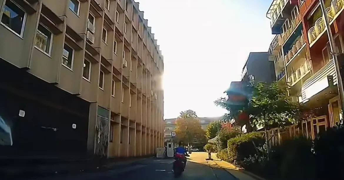 Tizenéves motoros menekül a rendőrök elől Zalaegerszegen – videó