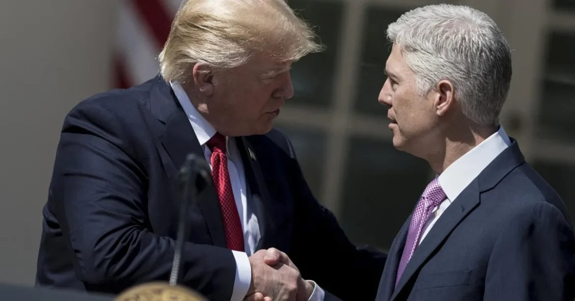 Trump dühös a Legfelsőbb Bíróságra a levélszavazás miatt