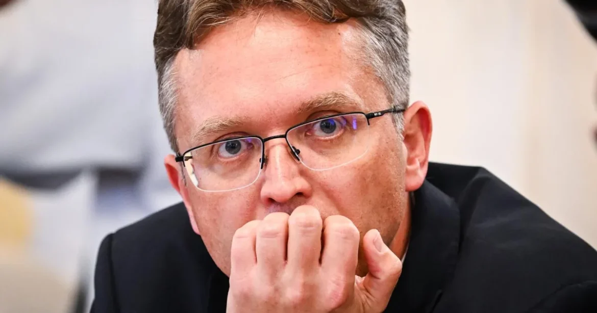 Ügyészség: Hankó, Seszták és Magyar Péter mentelmi jogát függesztenék fel