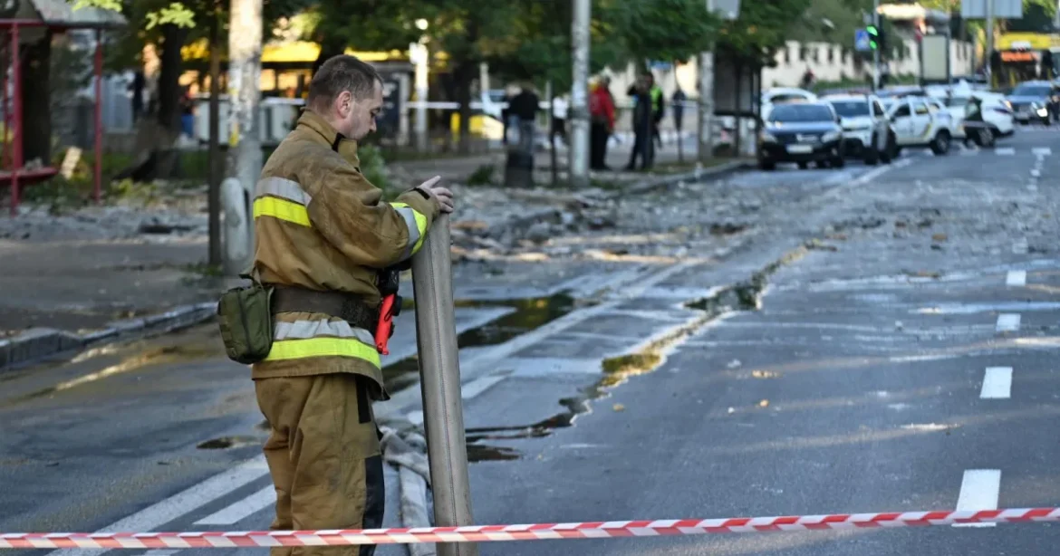Ismét dróntámadás érte Kijev egyik kulcsfontosságú hídját, teljes a káosz a közlekedésben