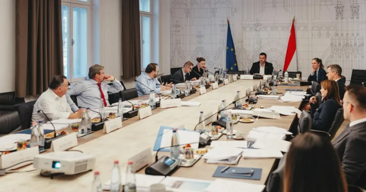Vitézy Dáviddal az élen megalakult a kormányzati fejlesztési kabinet